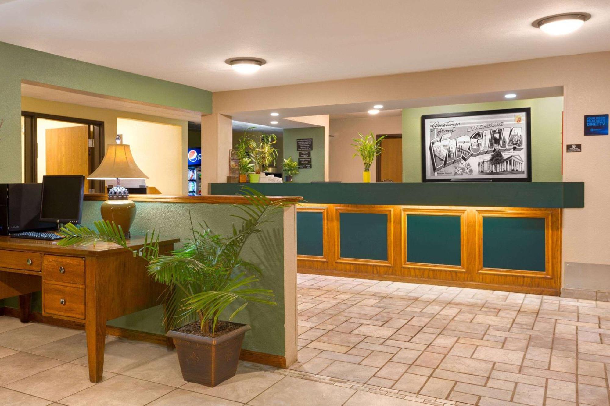 Super 8 By Wyndham Lynchburg Va Hotel Kültér fotó