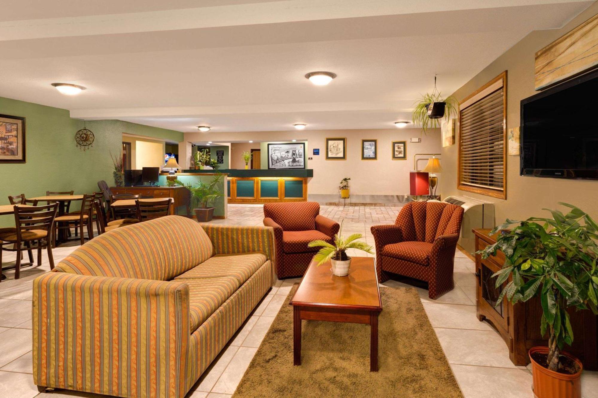 Super 8 By Wyndham Lynchburg Va Hotel Kültér fotó