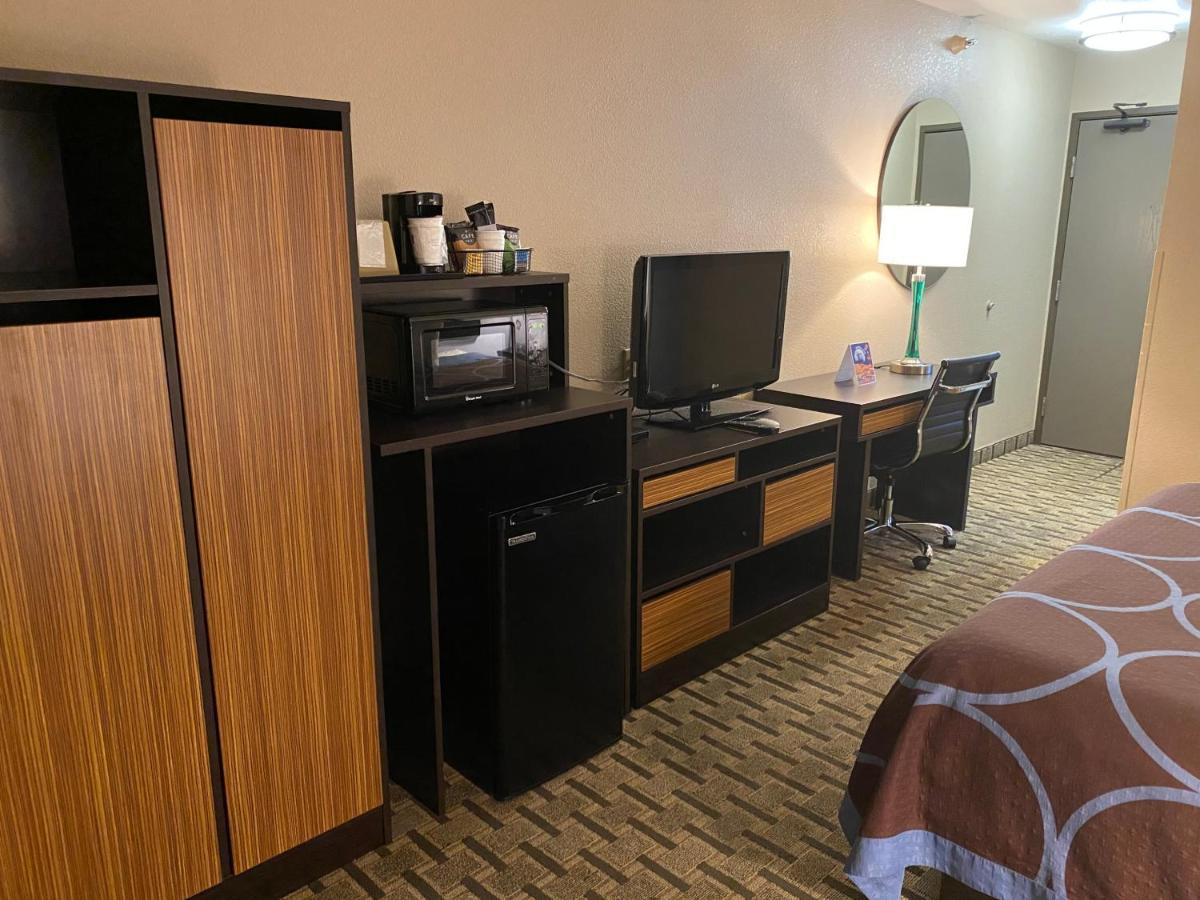 Super 8 By Wyndham Lynchburg Va Hotel Kültér fotó