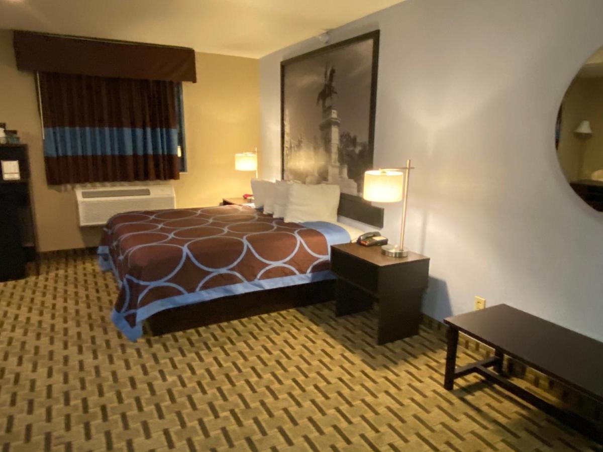 Super 8 By Wyndham Lynchburg Va Hotel Kültér fotó